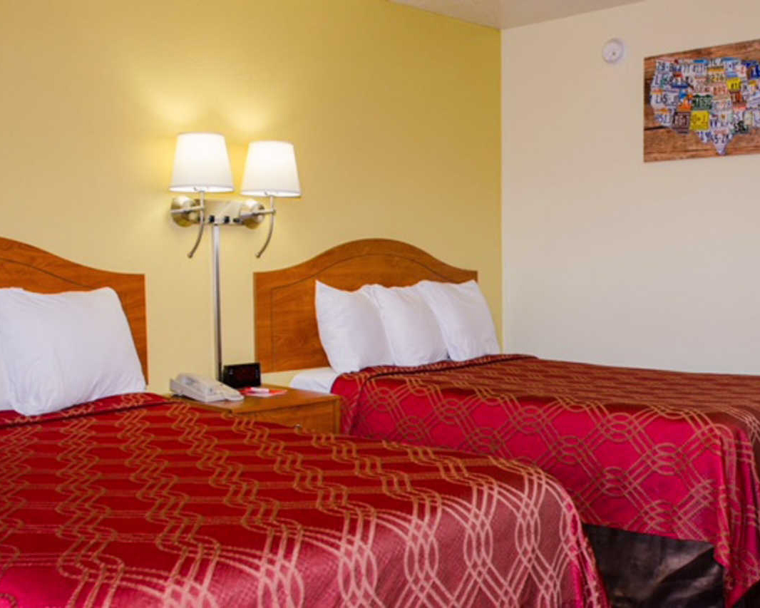 2 Queen Beds
